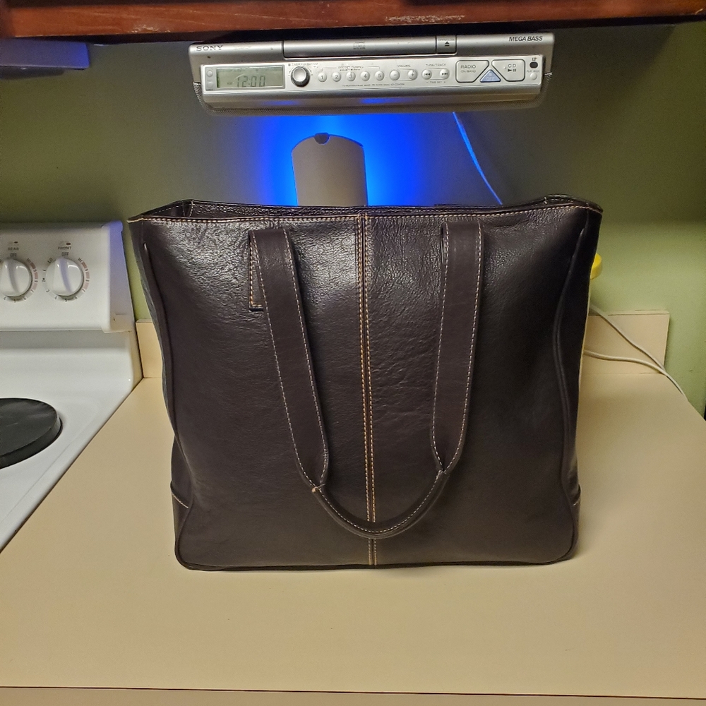 Lucchese Leather Purse